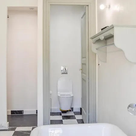 Σπίτι διακοπών Cozy In With Outdoor Swimming Pool *